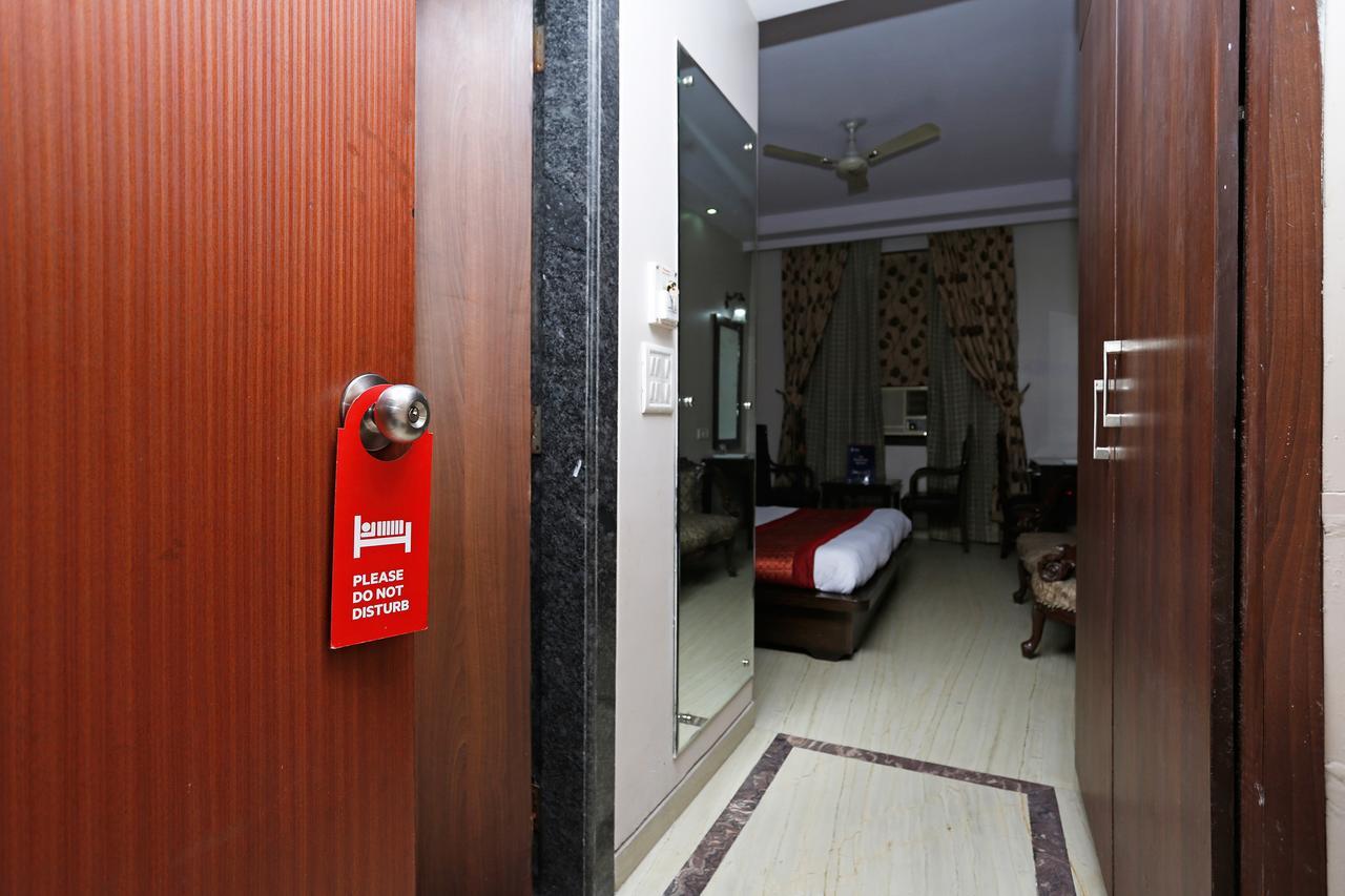 Oyo 5401 Hotel Mid Town New Delhi Exteriör bild