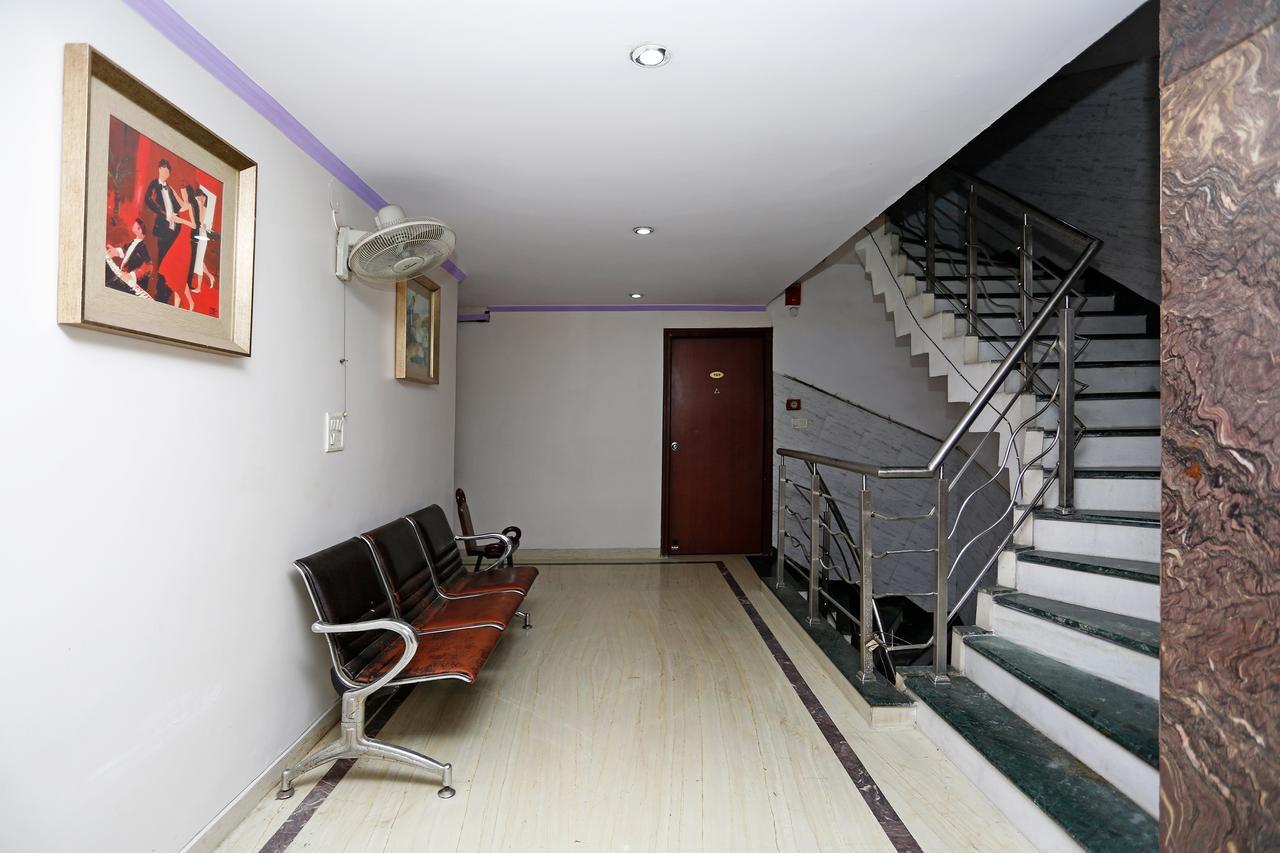 Oyo 5401 Hotel Mid Town New Delhi Exteriör bild