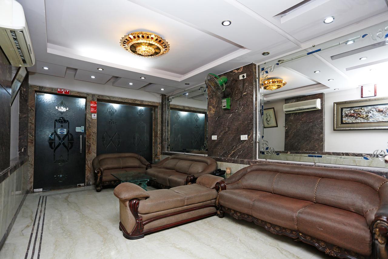 Oyo 5401 Hotel Mid Town New Delhi Exteriör bild