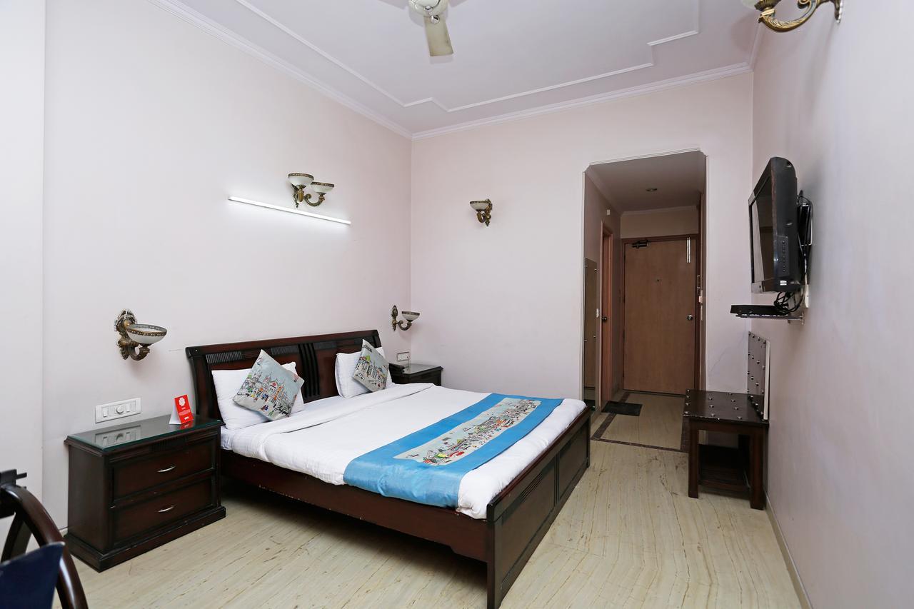 Oyo 5401 Hotel Mid Town New Delhi Exteriör bild